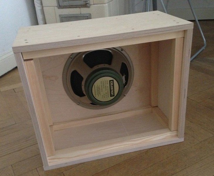 THÙNG LOA SUNG SƯỚNG