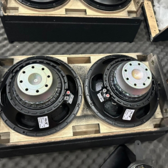 HT 30 thành phẩm d&b acoustic phiên bản v2 bass trép felix